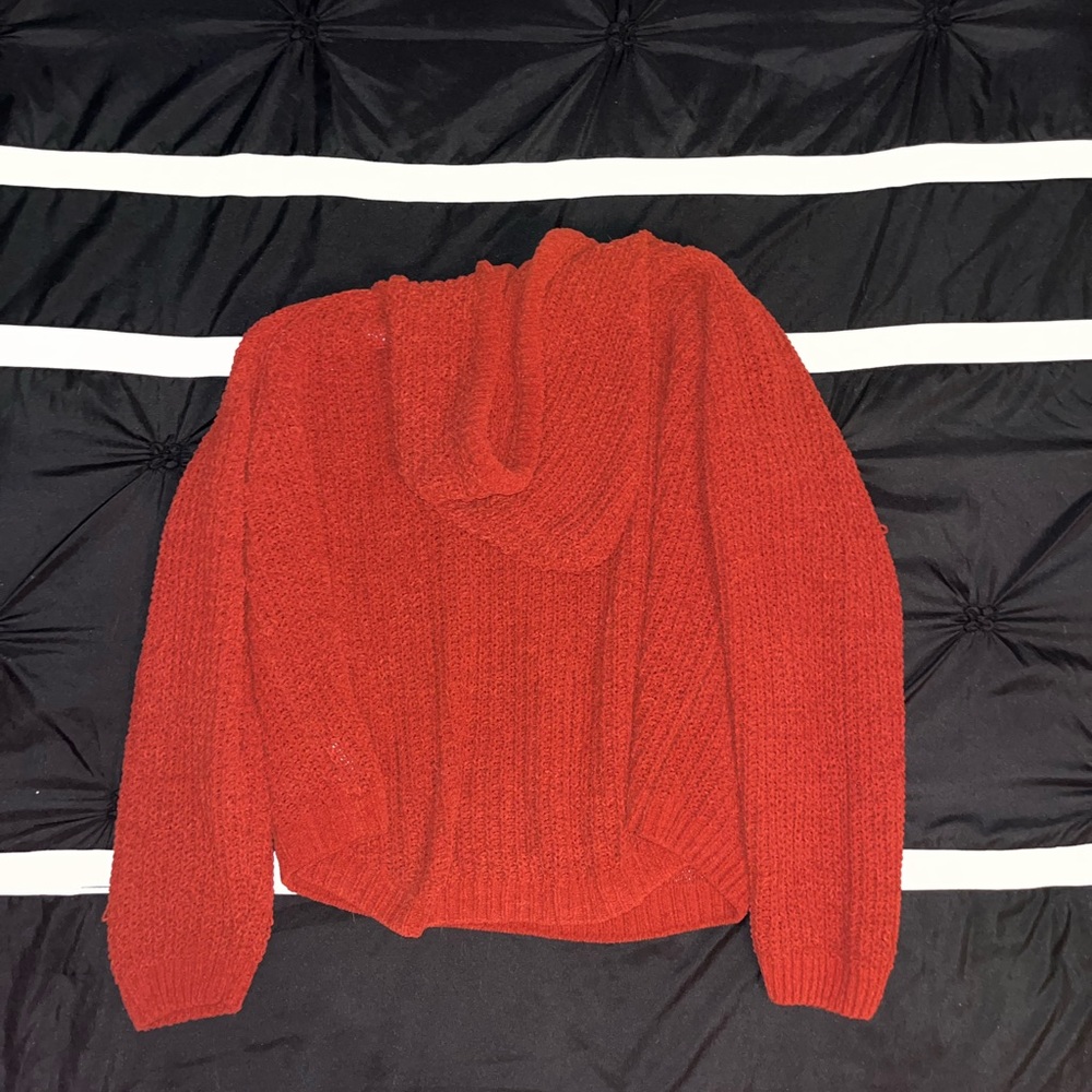 Cozy Rust-Red Sweater - Picture 3 of 3